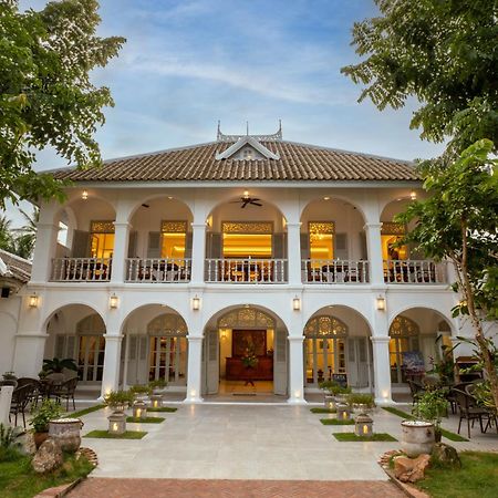 Villa Santi Hotel Luang Prabang Luaran gambar