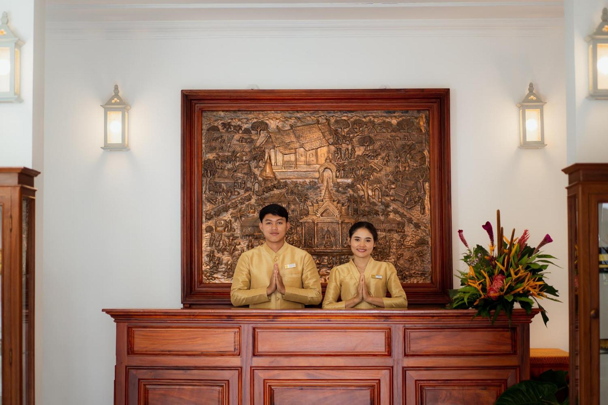 Villa Santi Hotel Luang Prabang Luaran gambar